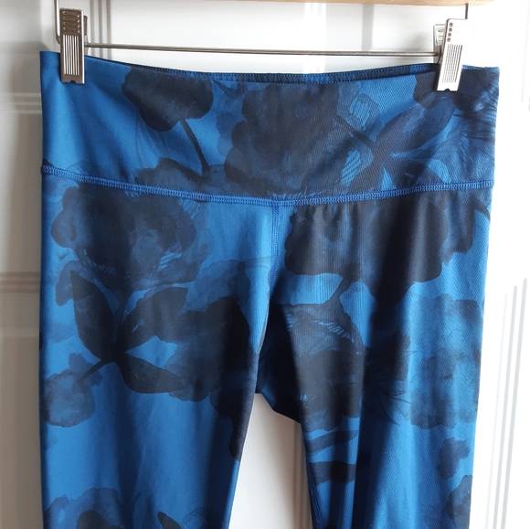 Mid Rise Leggings - Picture 11 of 16